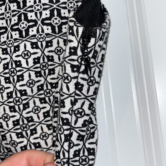 London Times Scroll/Geometric Print Dress - Picture 4 of 11